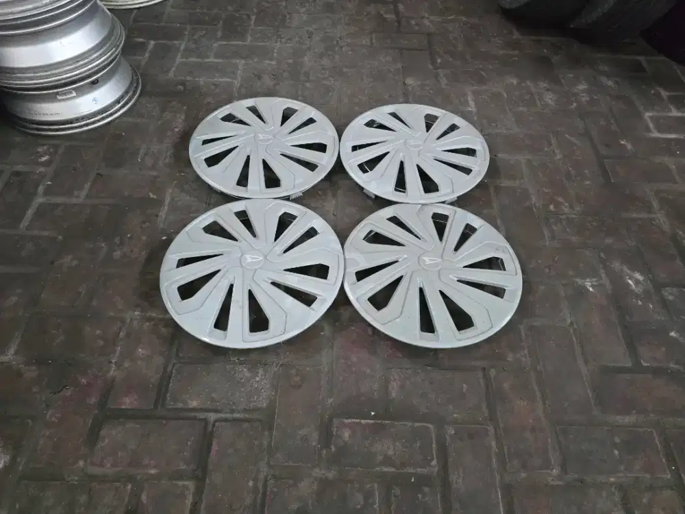 Wheeldop Wildop Tutup Velg R14 Traga L300 Xenia Avanza Sigra Brio APV
