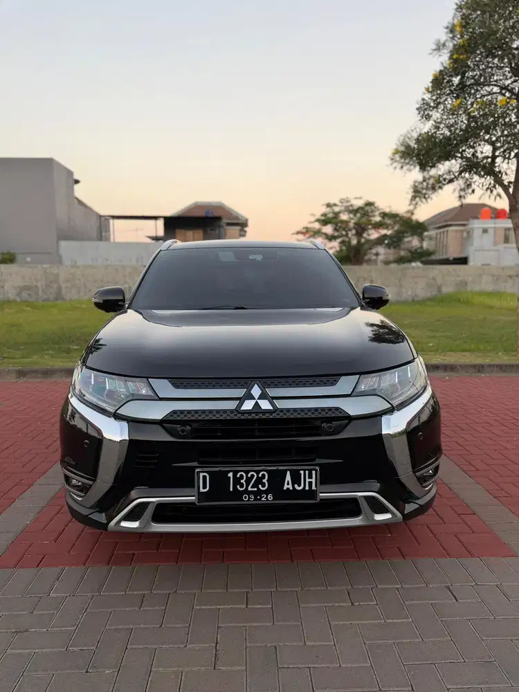 New Outlander PHEV 2.4L Hybrid 2021, S-AWC, Rare Item!!