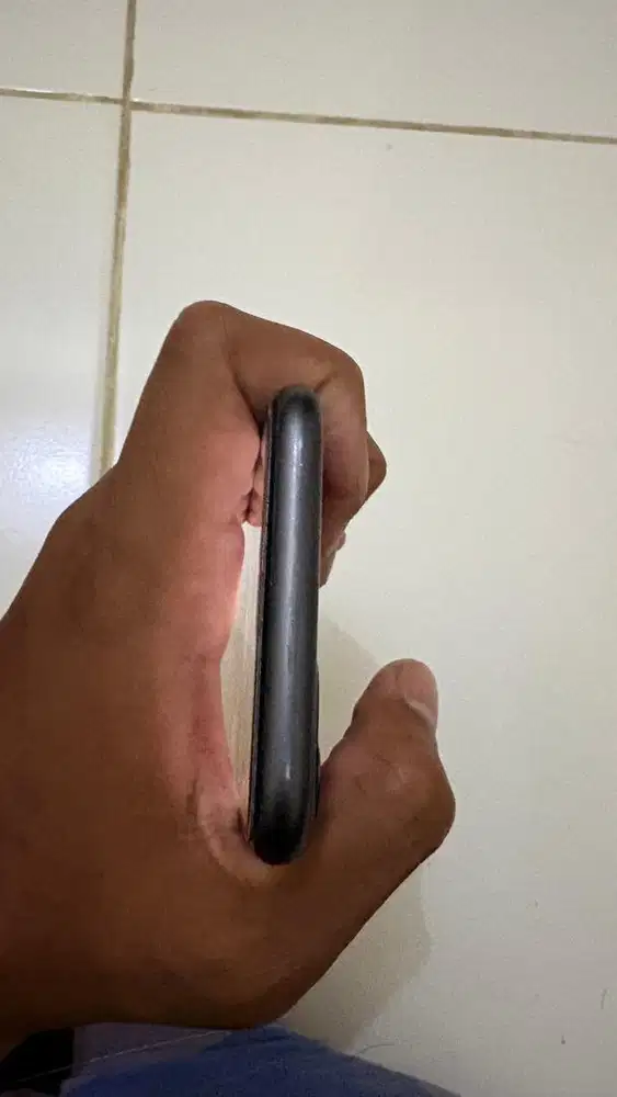 Iphone 11 128gb hitam ibox