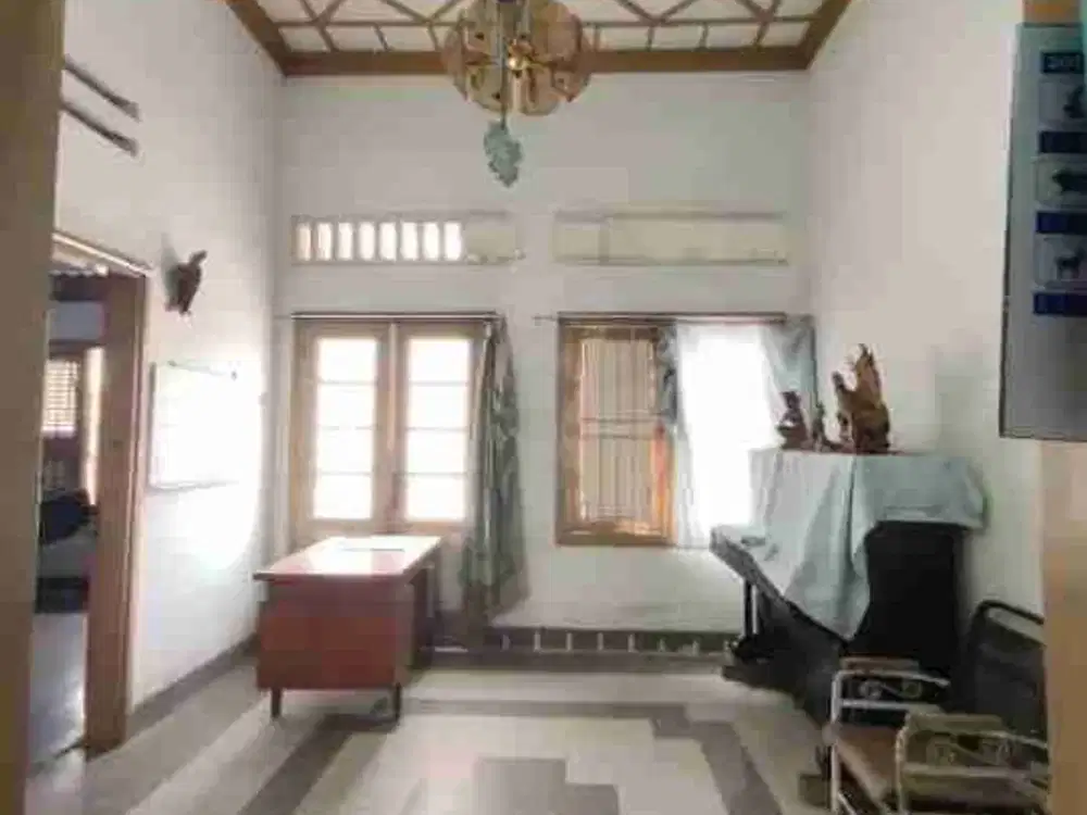 Dijual Rumah Lama Murah di Jl Blambangan Surabaya Pusat