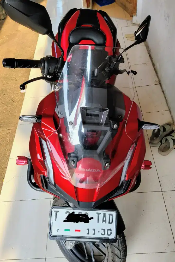 Honda ADV 160 Merah