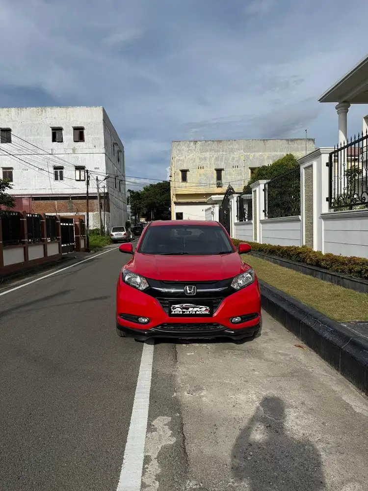 Honda HRV E tahun 2018 metic