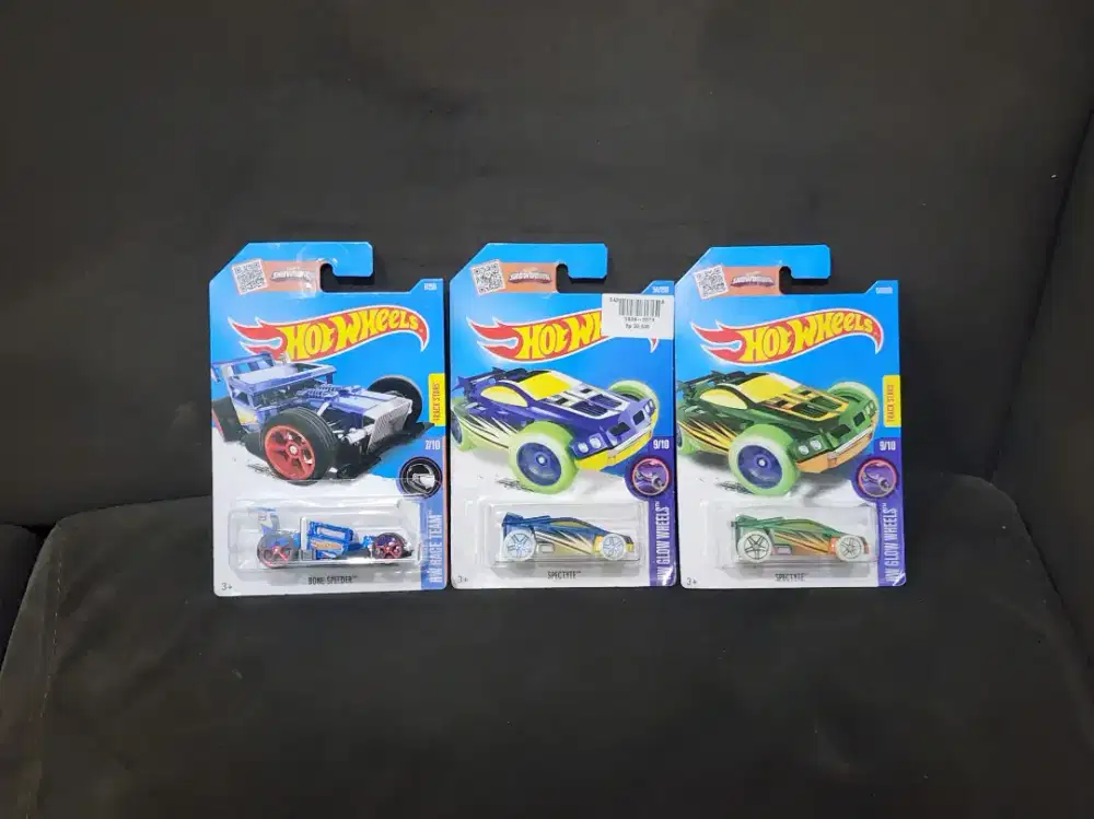 Diecast Collection Hot Wheels Racing Original, New BNIB