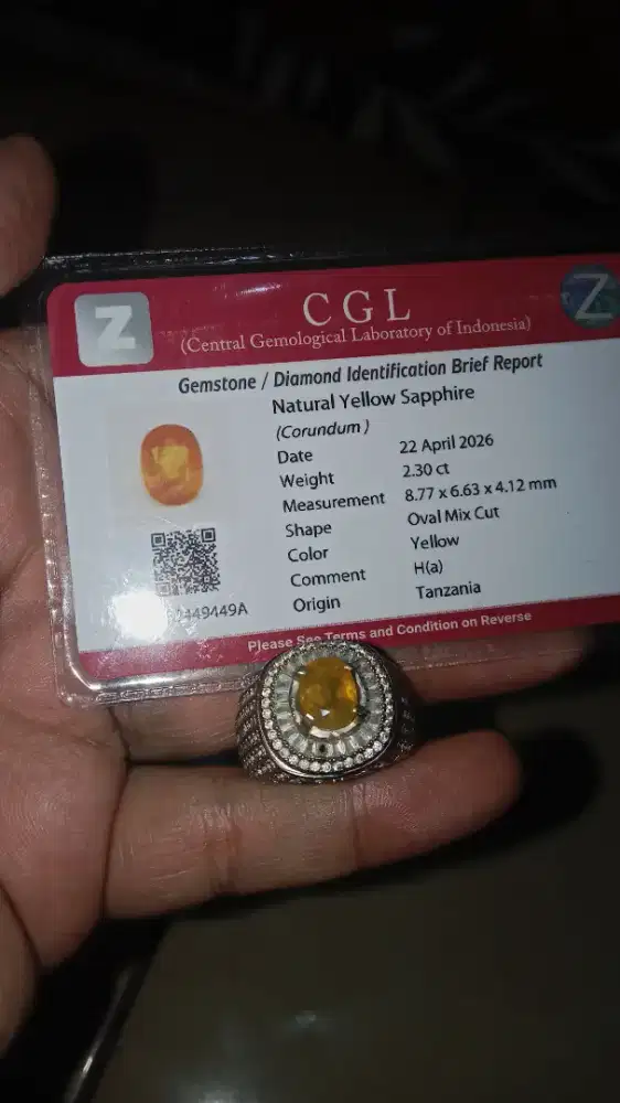 Natural yellow sapphire
