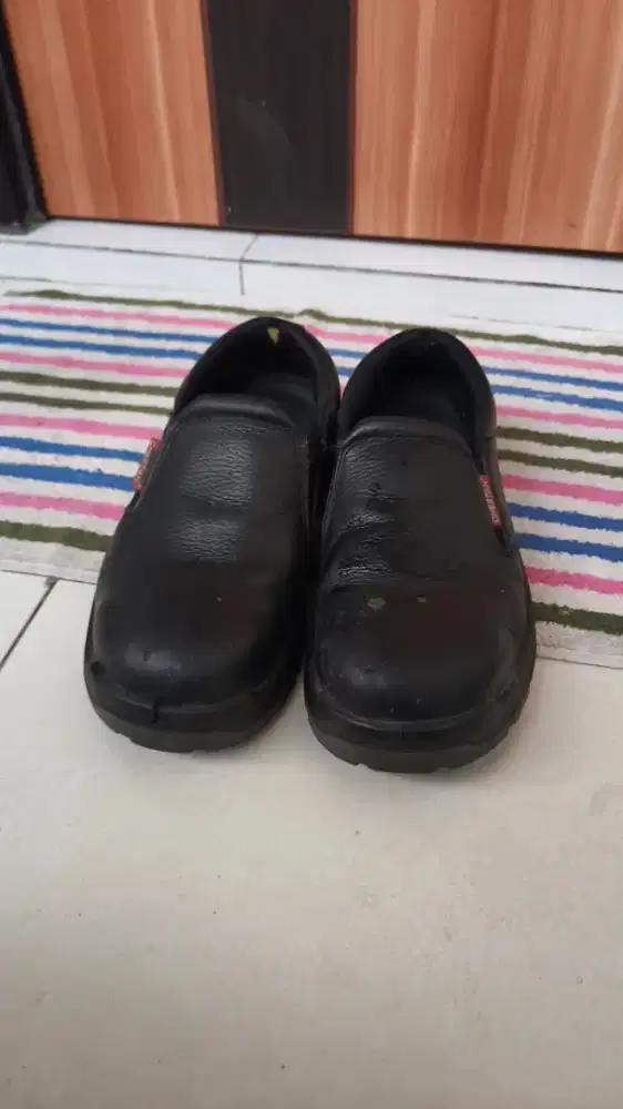 Sepatu Safety Cheetah 43