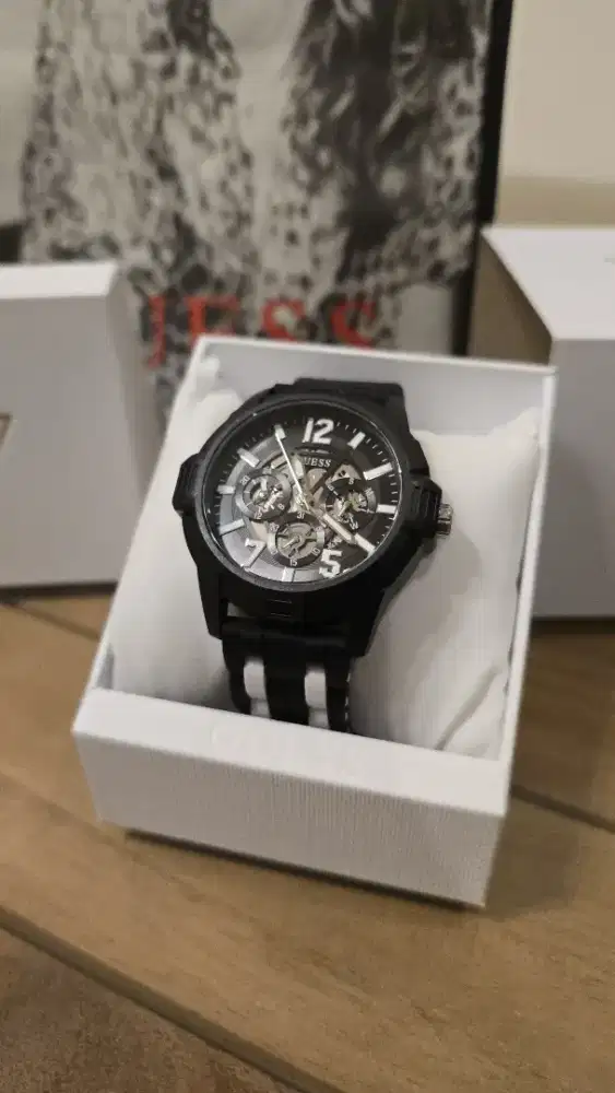 Jam Tangan Guess Striker GWO428G1