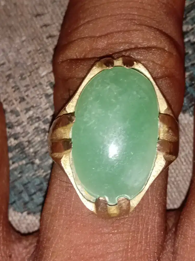 Cincin giok vintage