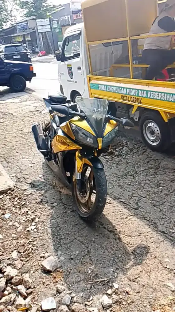 R15V2 jual cepat BU negoin aja sampe jadi