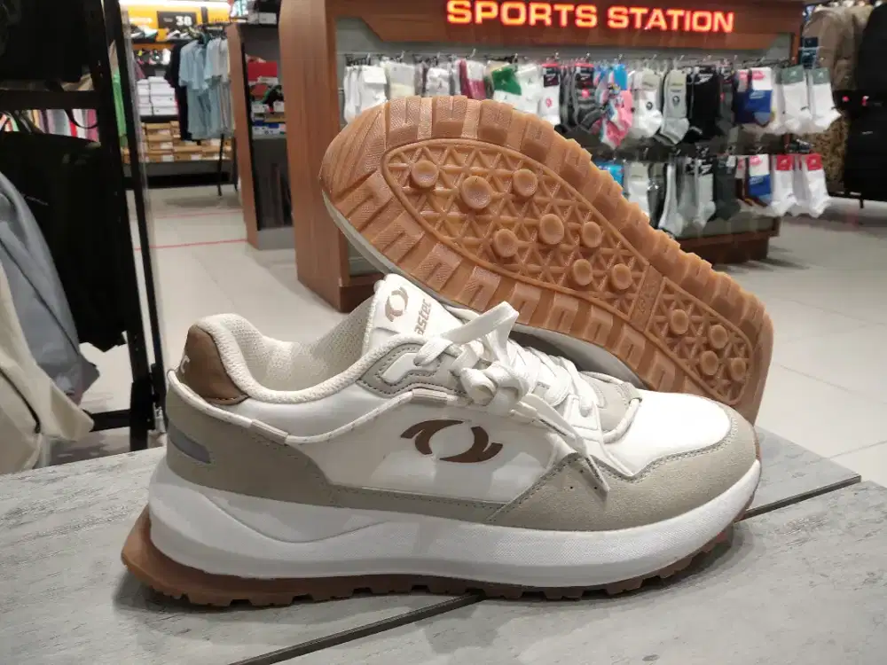 Sepatu sneaker Astec size 42 murah'