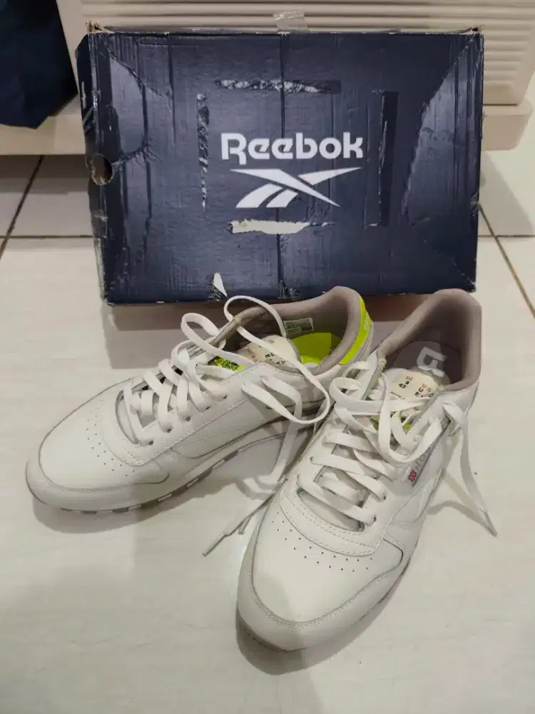 For Sale Sepatu Reebok Ori Size 43 like new Casual Sport Denim Formal