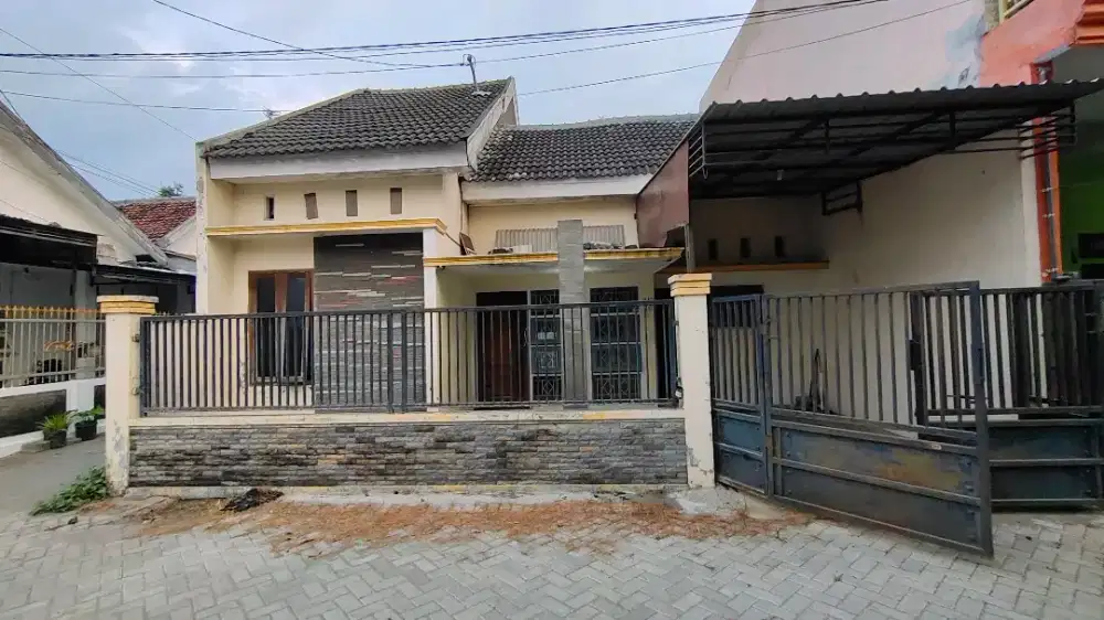 RUMAH DI JUAL LOKASI JANTUNG KOTA JOMBANG