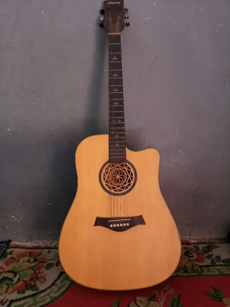 Akustik elektrik legacy minus minta ganti senar aja sama batre  Depok