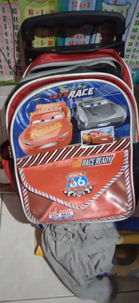 Tas sekolah anak