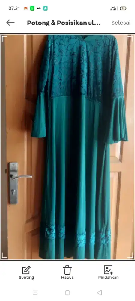 Gamis dan Atasan Wanita