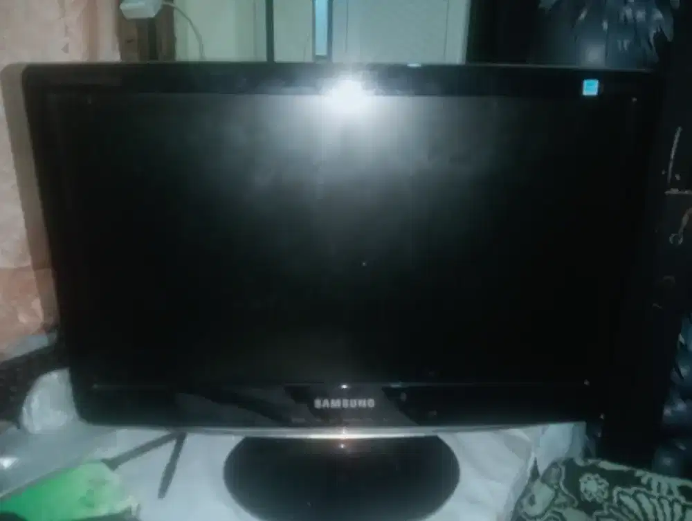 Di jual monitor pc kondisi masih bagus