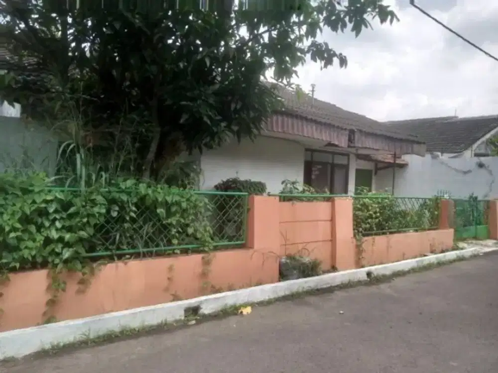 Jual Rumah lama hitung tanah di Riung Bandung Soekarno hatta