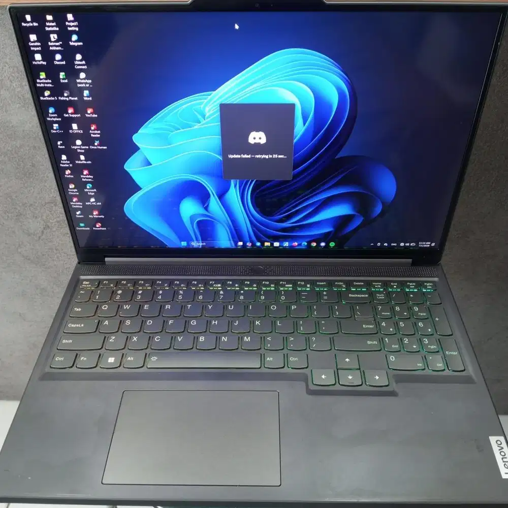 Lenovo LOQ Legion 5 Pro Core i7 -13700h Ram 16 SSD 512 rtx 4050