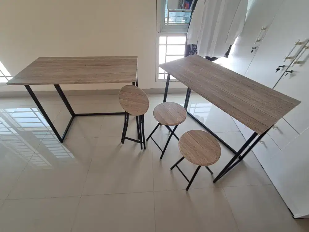 Meja lipat minimalis ada 2 set kondisi bekas bagus
