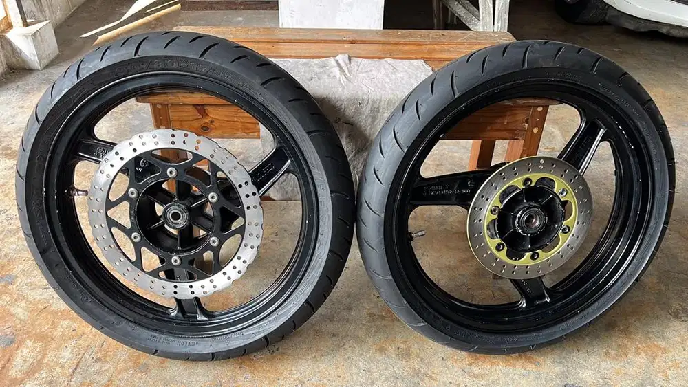 Velg dan Ban Kawasaki Ninja