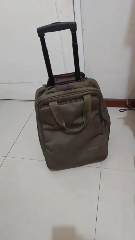 Dijual Koper Softcase Hush Puppies asli original