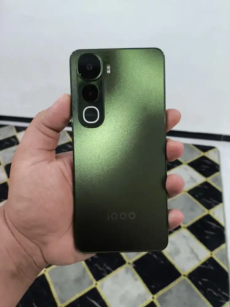 Iqoo z10 lite 8/256