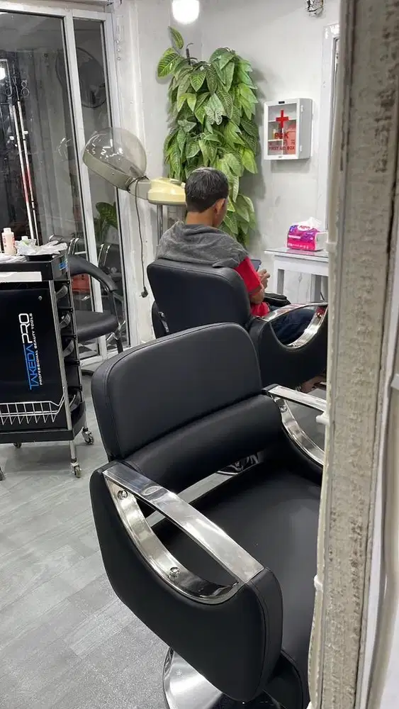 Lowongan kerja barber/salon