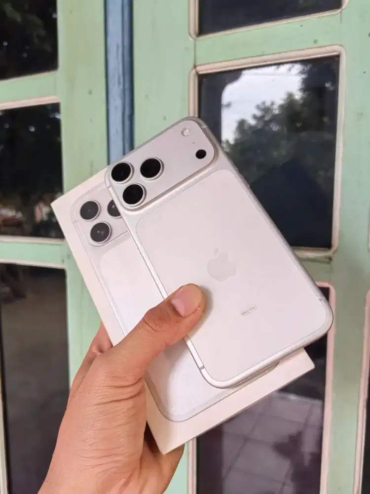 iPhone 17 pm 256 ibox