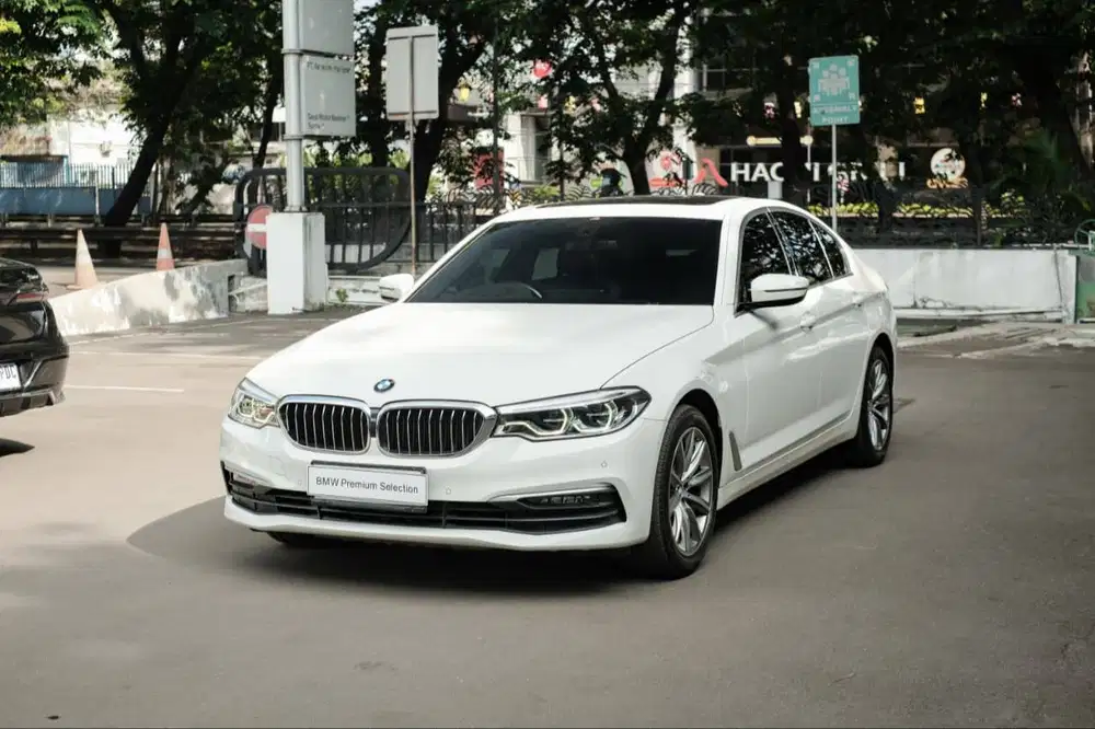 BMW 520I LUXURY 2020