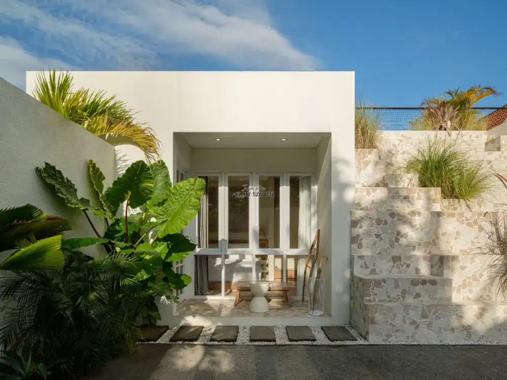 VILLA FREEHOLD 3 KAMAR PRIVATE POOL LOKASI STRATEGIS DI ULUWATU