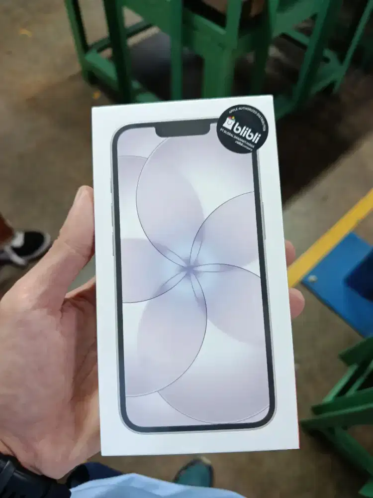 IPHONE 17E SEGEL. RESMI