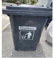 Tempat sampah (120Liter)