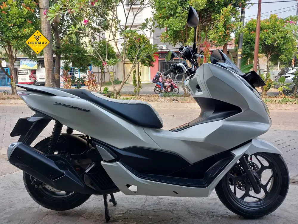 (DP 500 Rb)‼️ PCX 160 CBS Putih 2022 Cash, Kredit & Tukar