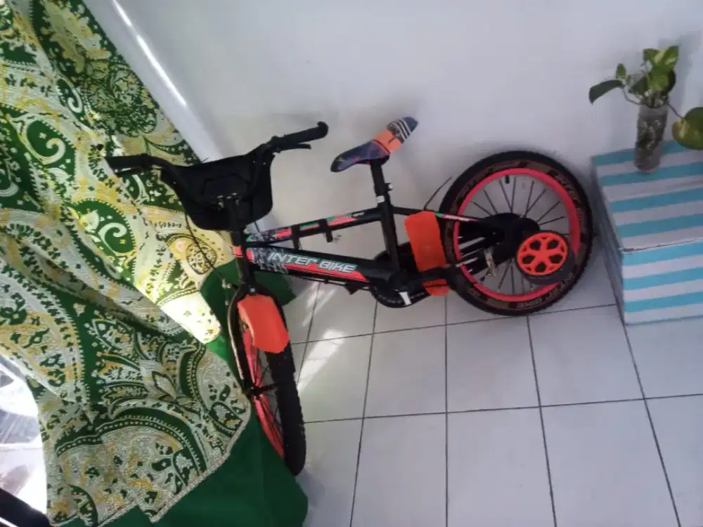 Sepeda anak bekas pakai