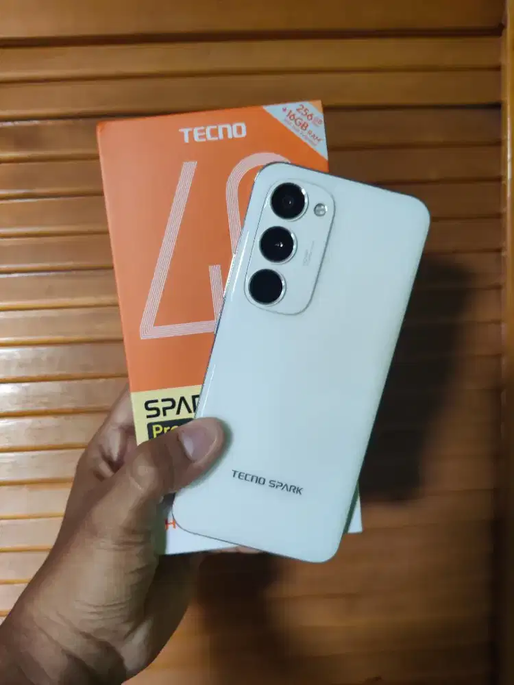 Tecno Spark 40 Pro+ 8/256GB, Like New