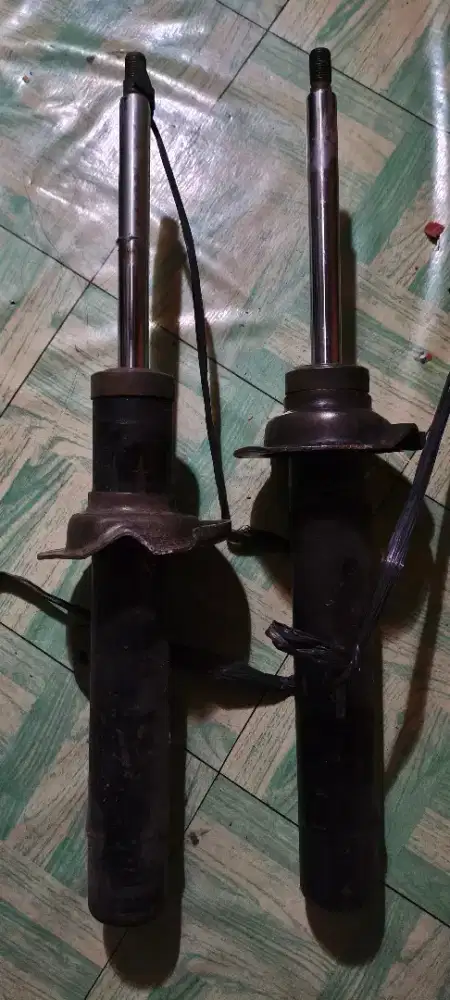 Shock depan Peugeot