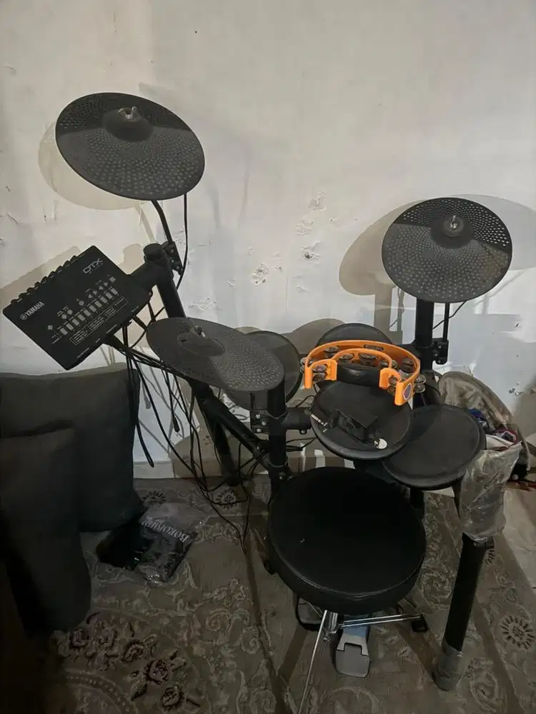 Yamaha eletric  dtx 402