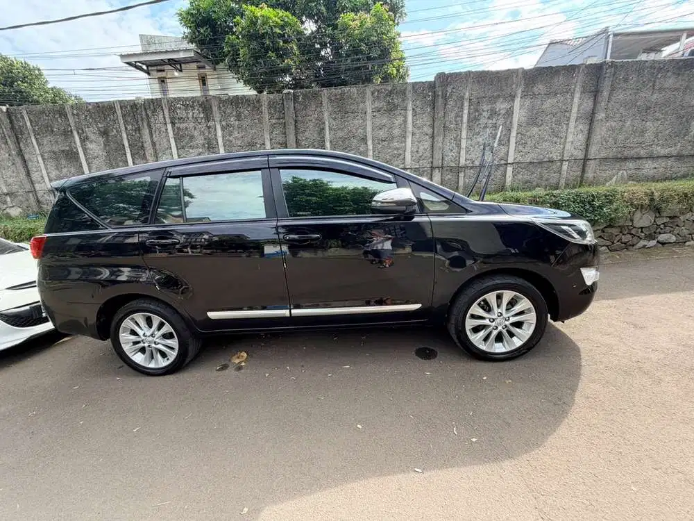 Toyota Kijang Innova 2019.Mesin Halus,atas nama sendiri dr baru.