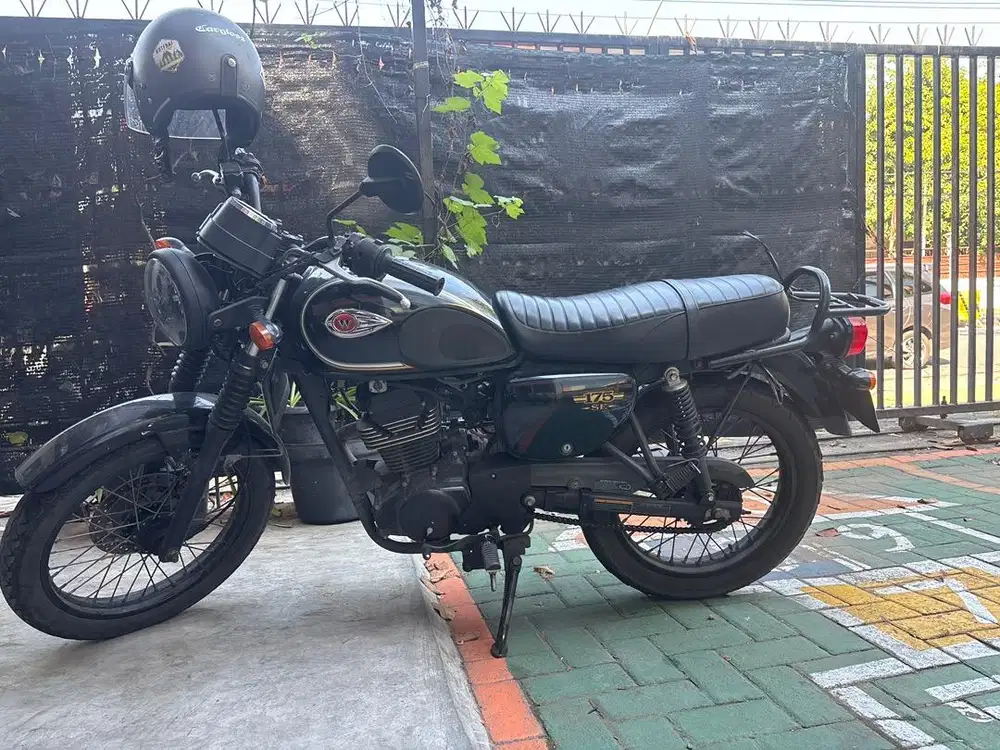 Dijual W175 SE kondisi oke good looking