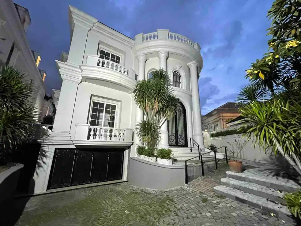 Dijual Rumah besar siap huni dgn luas 1000 meter diSentul City.