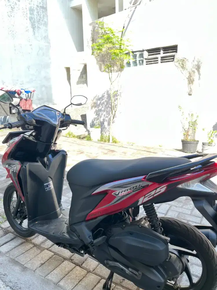 Jual Honda Vario 125 Helm in KZR 2012 Merah