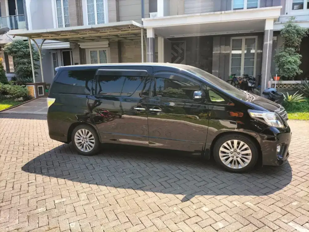 Dijual Toyota Alphard S CBU tahun 2012