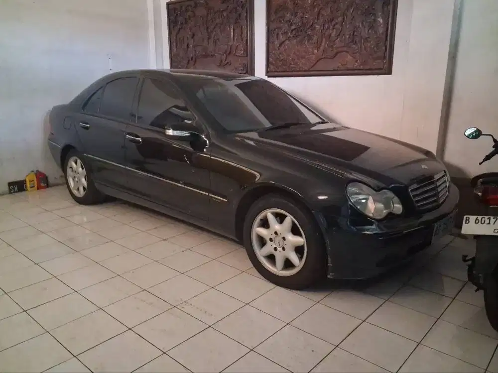 Dijual Mercedes Benz W203 C240 AT 2004/2005