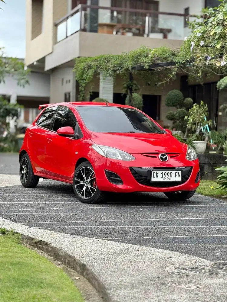 MAZDA 2 HATCHBACK 2013 MATIC KONDISI TERBAIK