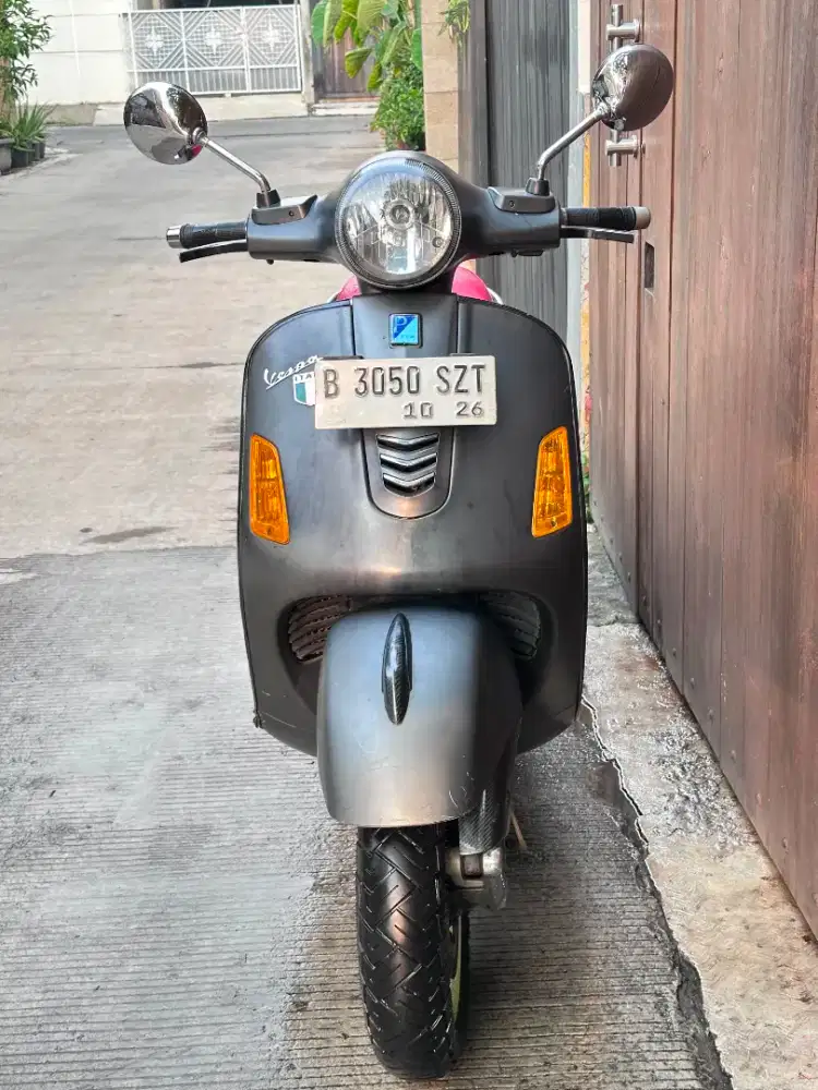 Vespa GTS 150 Tahun 2016