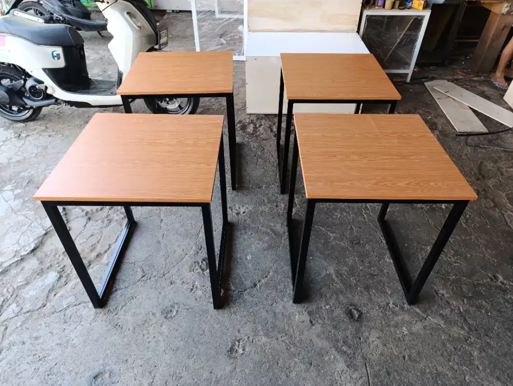 Meja Cafe Industrial Modern 60x60