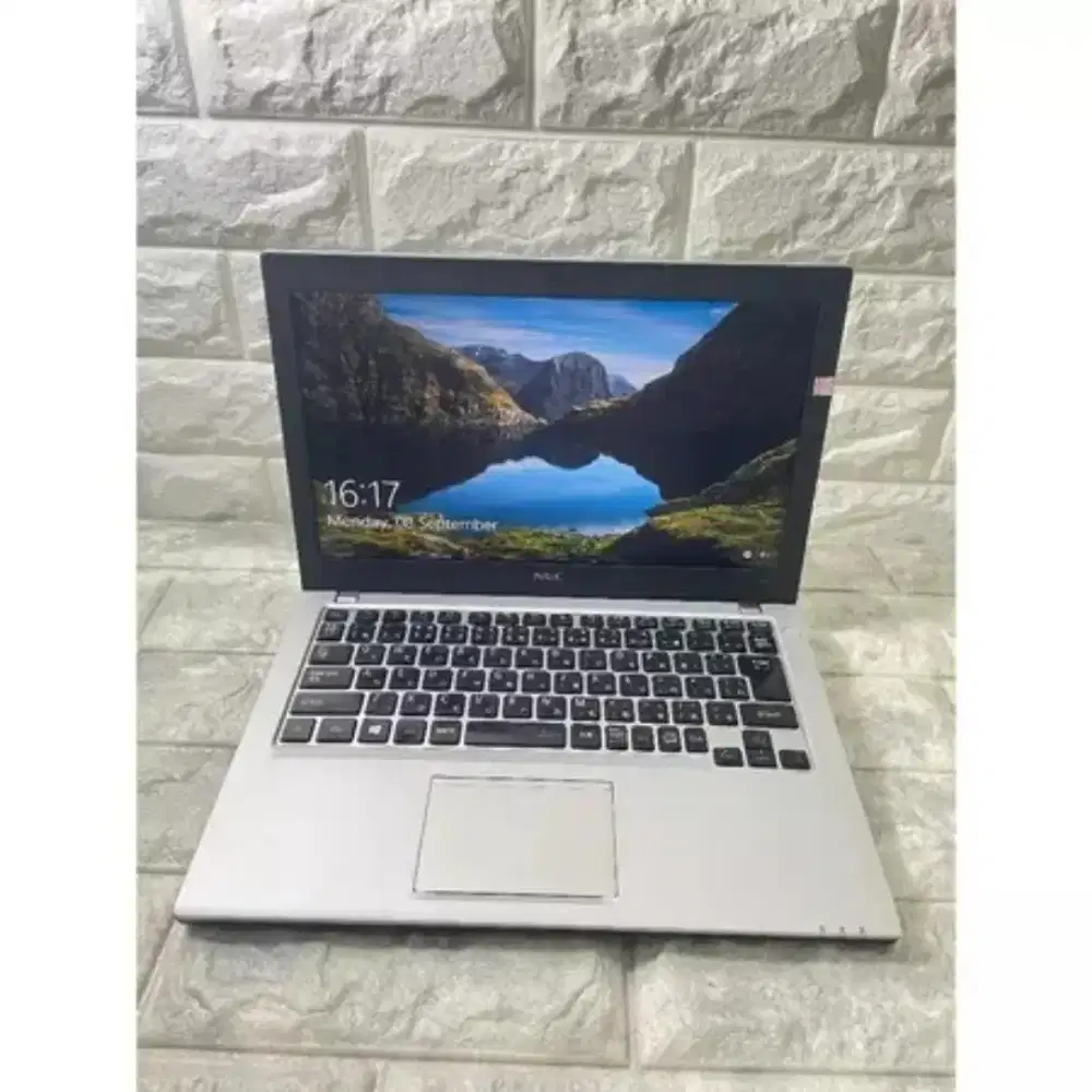 NEC Core i5 Japan