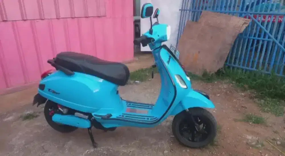 Sepeda motor listrik