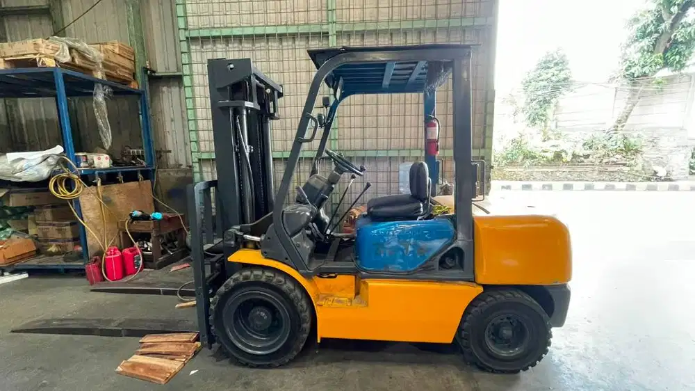Forklift Diesel 3 Ton Mesin Isuzu Lift 3 Meter | Manual | Siap Pakai