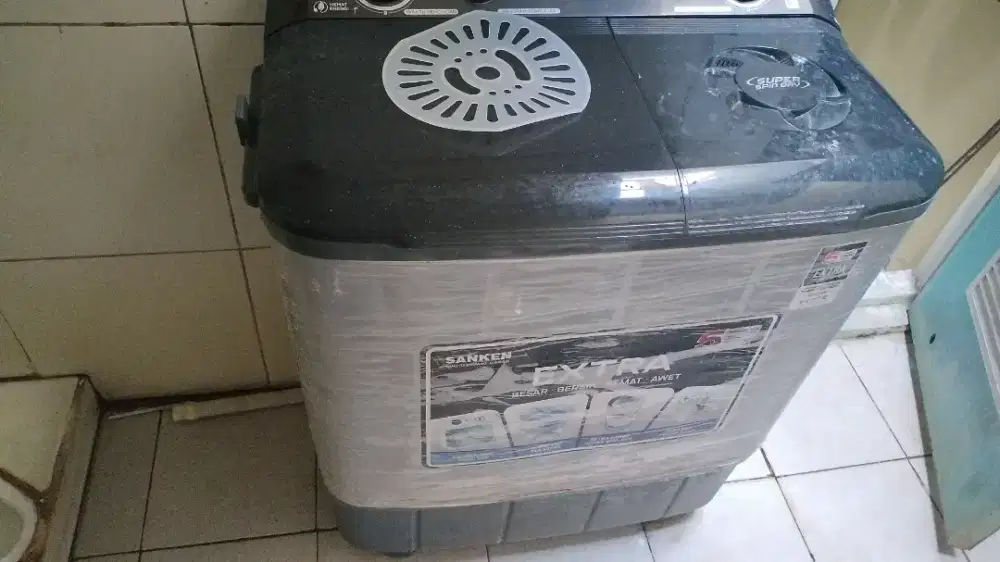 Sanken Mesin Cuci 2 Dua Tabung TW-882GY

Twin Tub 9Kg Silver
