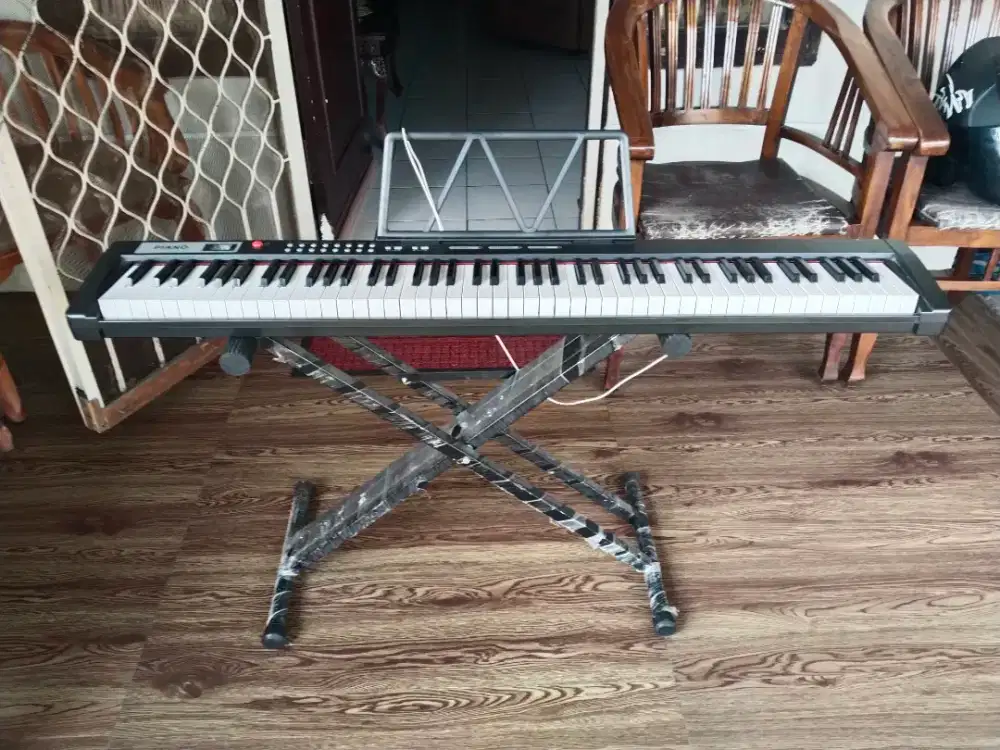 Piano  keyboard